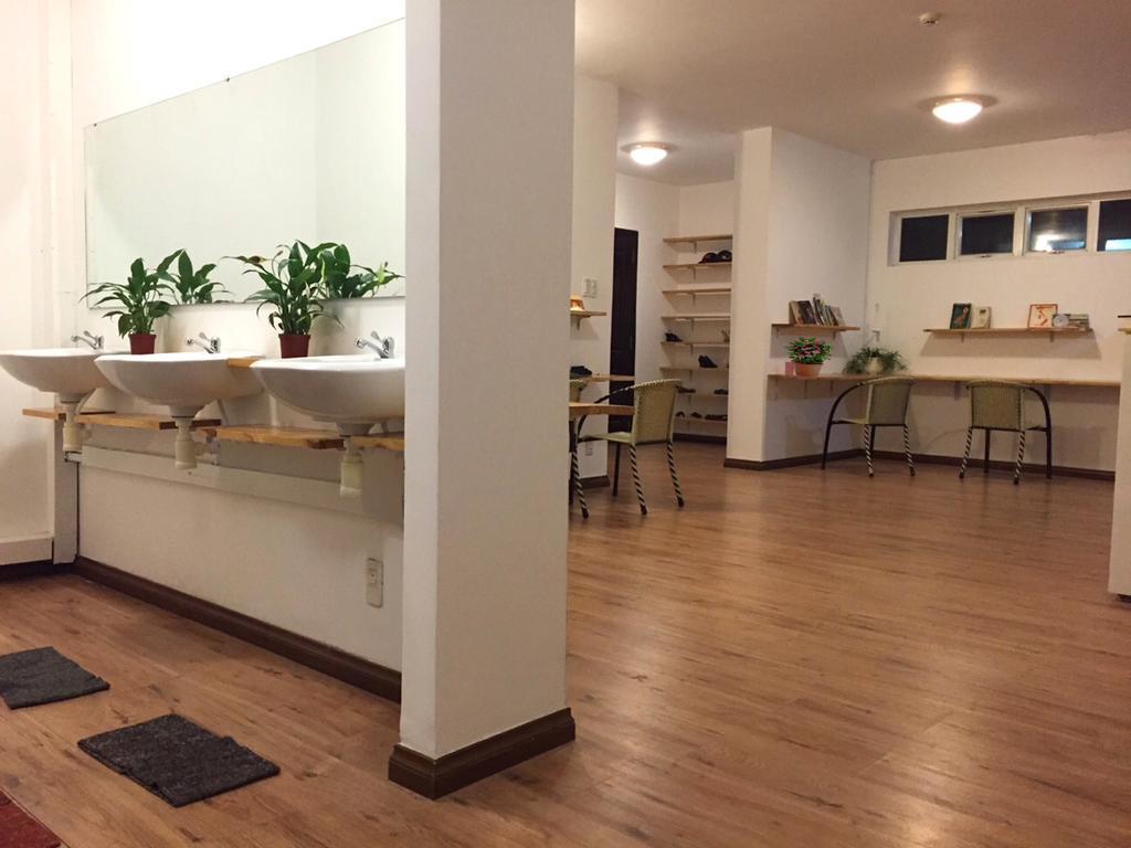 Skygon Hostel Хошимин Екстериор снимка